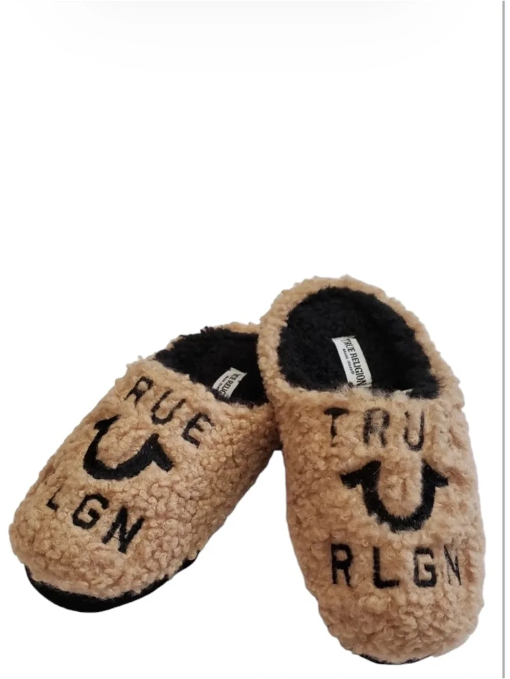 TRUE RELIGION men’s Faux Shearling Slippers Camel Beige Black